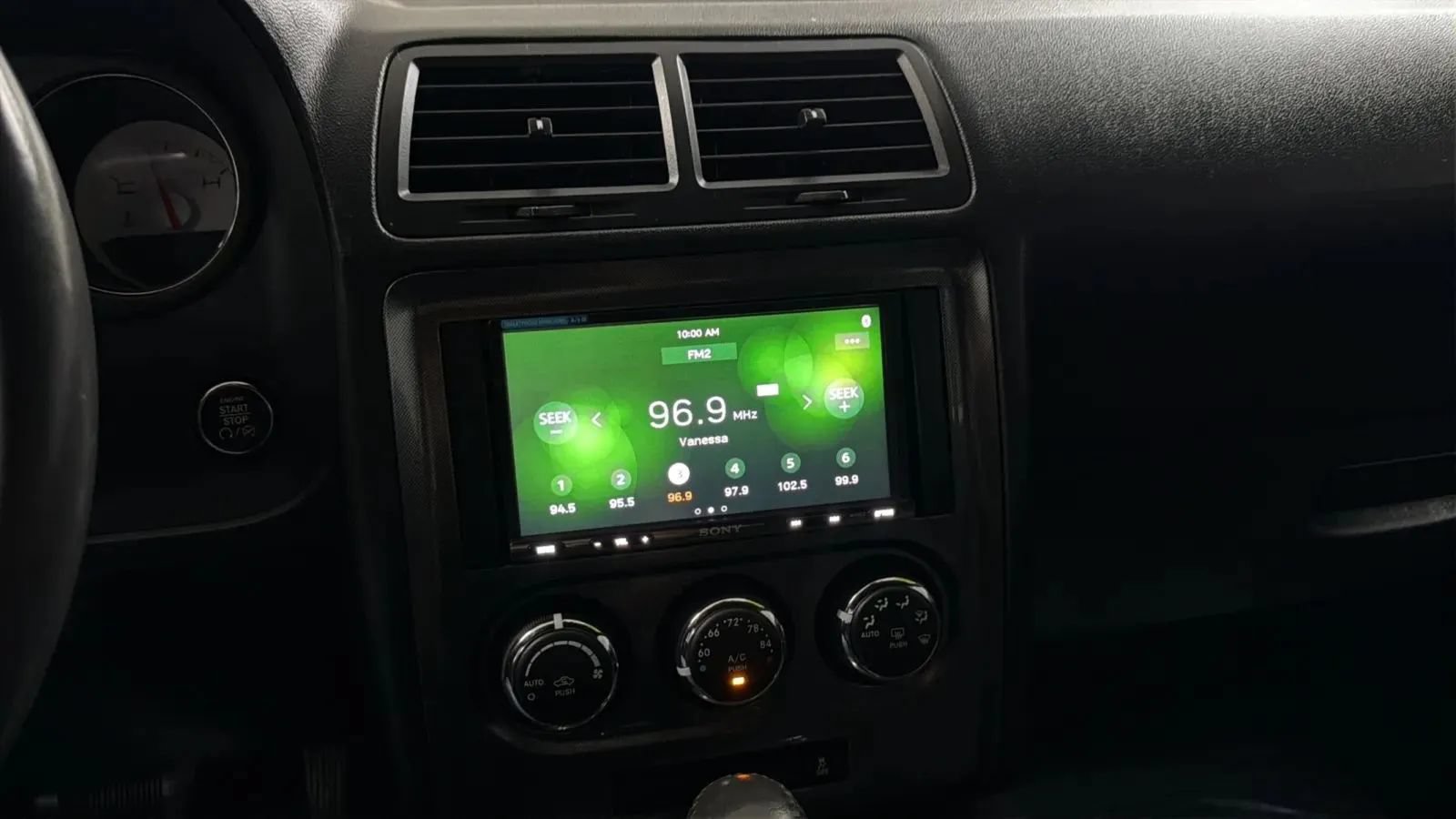 Used 2012 Dodge Challenger SXT RWD image 13