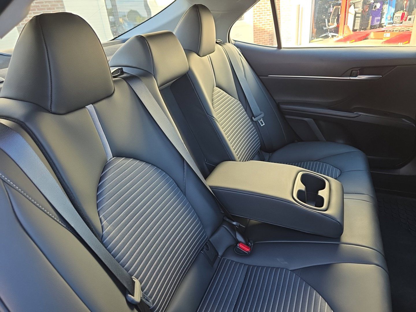 Used 2024 Toyota Camry SE AWD/4WD image 28