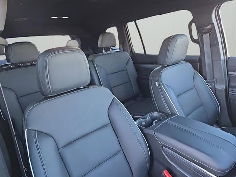 Used 2025 Buick Enclave Preferred image 20