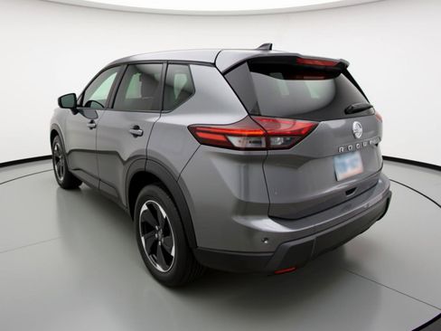 Used 2025 Nissan Rogue SV FWD image 6