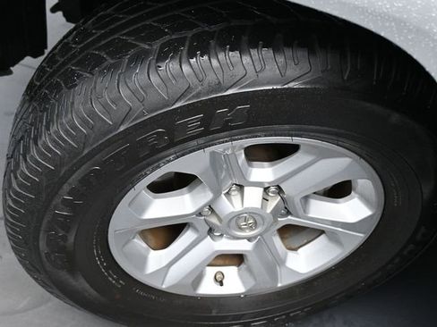 Used 2020 Toyota 4Runner SR5 image 27