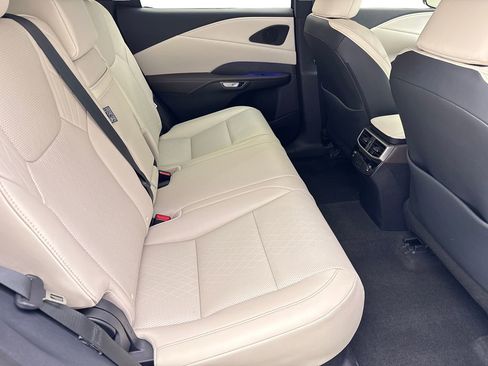 Used 2025 Lexus RX 350 Premium Plus w/ Convenience Package FWD image 38