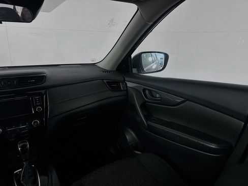 Used 2020 Nissan Rogue S AWD/4WD image 21