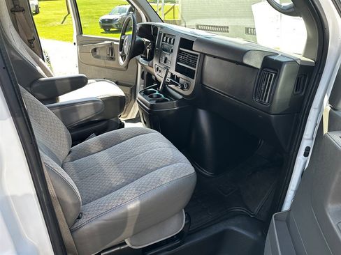 Used 2014 GMC Savana 1500 LT w/ LT Preferred Equipment Group RWD image 15