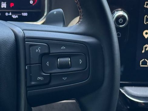 Used 2024 GMC Sierra 1500 AT4 w/ Technology Package AWD/4WD image 11