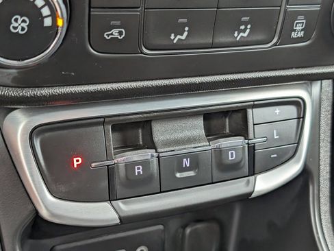 Used 2024 GMC Terrain SLE FWD image 24