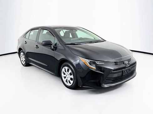 Used 2024 Toyota Corolla LE FWD image 9