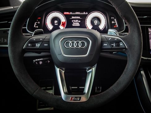 Used 2025 Audi RS Q8 performance image 40