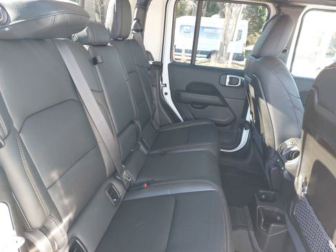 New 2026 Jeep Gladiator Sahara image 11