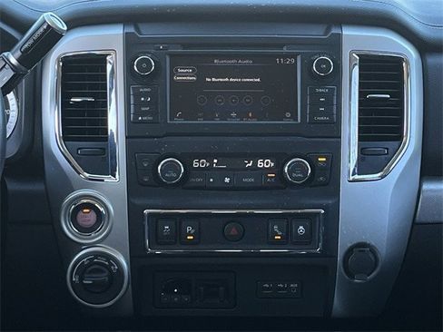 Used 2019 Nissan Titan PRO-4X w/ Pro-4x Convenience Package image 18