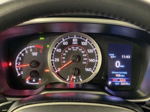 Used 2021 Toyota Corolla SE w/ SE Preferred Package image 11