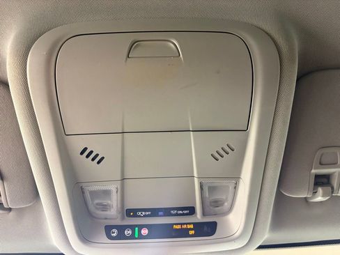 Used 2018 GMC Terrain SLE FWD image 31
