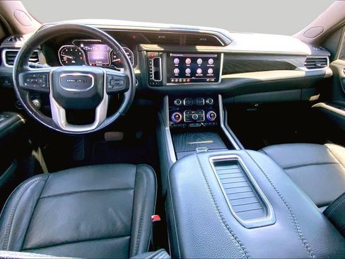 Used 2021 GMC Yukon Denali w/ Denali Premium Package AWD/4WD image 16
