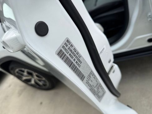 Used 2025 Jeep Compass Limited image 30