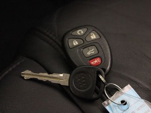 Used 2010 Buick Enclave CXL w/ Trailering Provision Package image 34