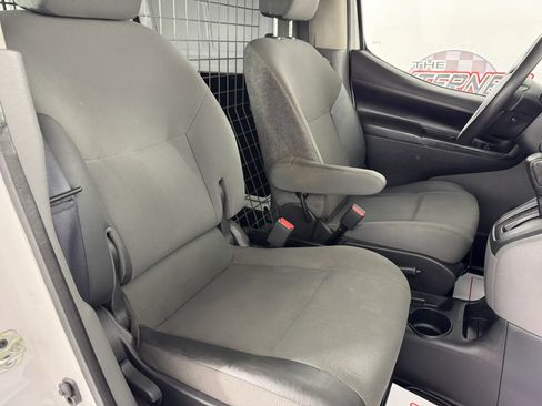 Used 2018 Nissan NV200 SV w/ Navigation Package FWD image 31