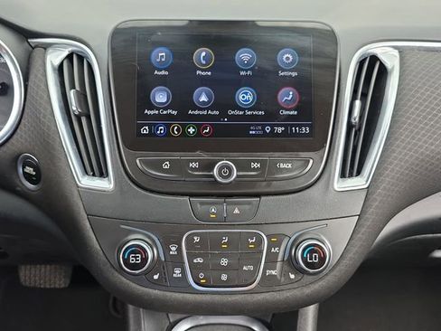 Used 2021 Chevrolet Malibu LT image 22