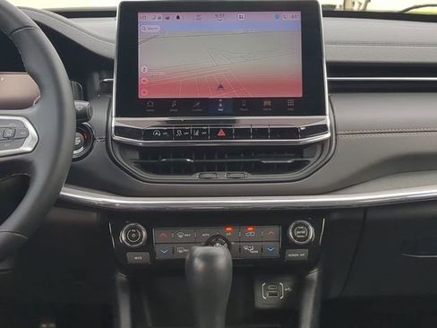 Used 2022 Jeep Compass Limited w/ (RED) Package image 18