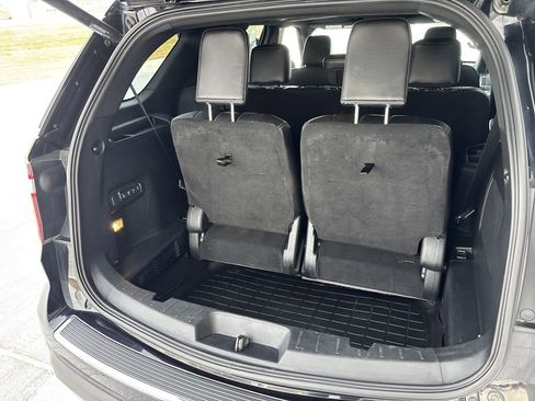 Used 2018 Ford Explorer Limited image 32