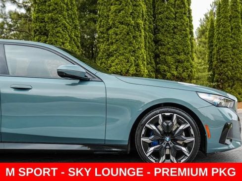 Used 2024 BMW 530i w/ M Sport Package RWD image 14