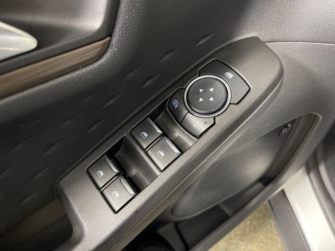 Used 2020 Ford Escape Titanium FWD image 16