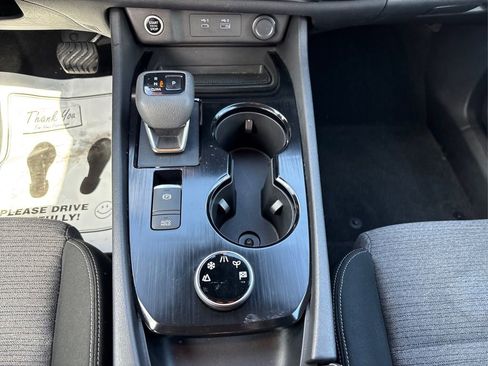 Used 2022 Nissan Rogue S image 20