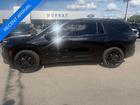 Used 2026 Chevrolet Traverse RS FWD image 1