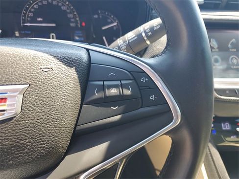 Used 2017 Cadillac XT5 Premium Luxury image 31