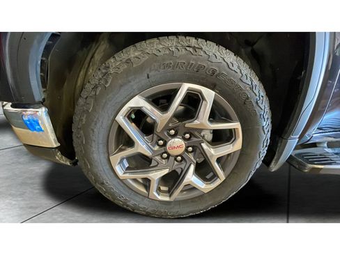 Used 2025 GMC Sierra 1500 SLT w/ SLT Premium Package AWD/4WD image 20