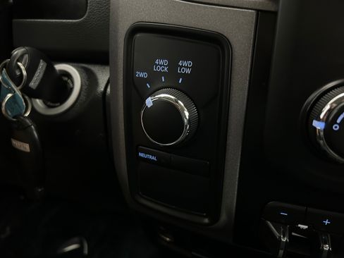 Used 2017 RAM 1500 ST w/ SXT Appearance Group AWD/4WD image 10