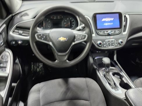 Used 2022 Chevrolet Malibu LT image 28