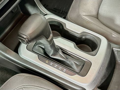 Used 2016 Chevrolet Colorado LT w/ LT Convenience Package AWD/4WD image 18