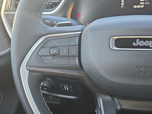 New 2025 Jeep Grand Cherokee L Limited RWD image 23