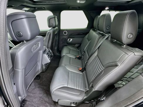 Used 2025 Land Rover Discovery S AWD/4WD image 20