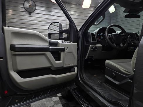 Used 2022 Ford F350 XL w/ STX Appearance Package AWD/4WD image 30