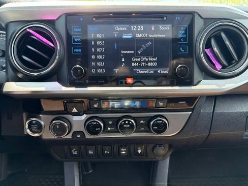 Used 2017 Toyota Tacoma Limited w/ Tow Package AWD/4WD image 15