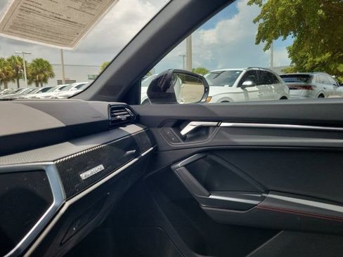 Certified 2025 Audi Q3 2.0T Premium Plus w/ Premium Plus Package AWD/4WD image 28
