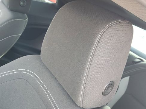 Used 2021 Chevrolet Camaro LT w/ Technology Package image 15