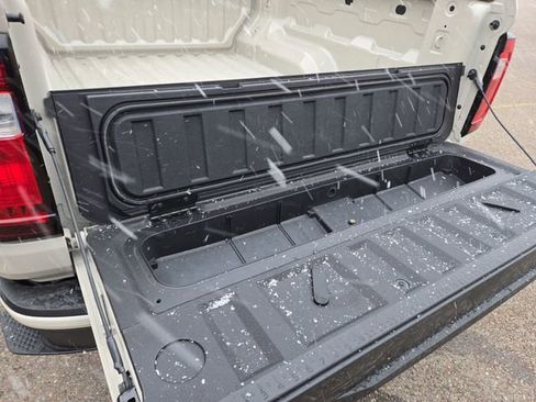 New 2026 GMC Canyon AT4 w/ AT4 Premium Package image 31