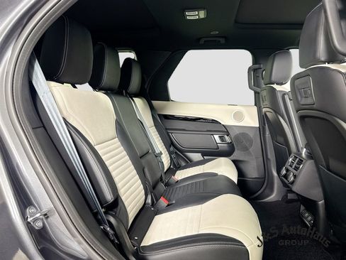 Used 2022 Land Rover Discovery S R-Dynamic AWD/4WD image 36