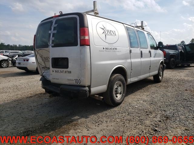 Used 2016 Chevrolet Express 2500 RWD image 2