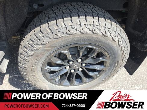 Used 2022 Chevrolet Colorado LT w/ Trail Boss Package image 9