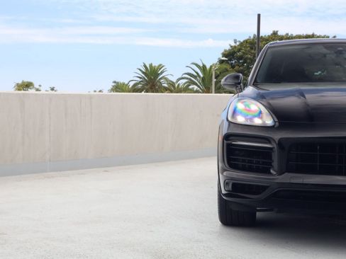 Certified 2023 Porsche Cayenne GTS w/ Premium Package Plus AWD/4WD image 12
