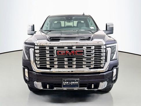 Used 2024 GMC Sierra 2500 Denali w/ Denali Reserve Package image 2