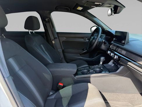Used 2025 Honda Civic Sport image 15