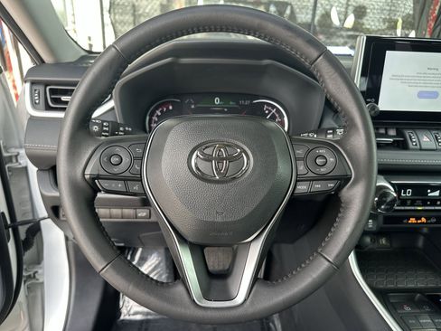 Used 2025 Toyota RAV4 XLE Premium image 11