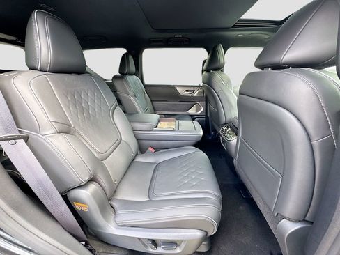 New 2026 INFINITI QX80 Autograph w/ Premium Cargo Package AWD/4WD image 31