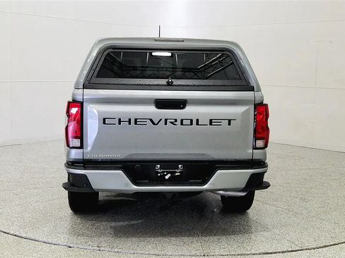 Used 2025 Chevrolet Colorado LT AWD/4WD image 7
