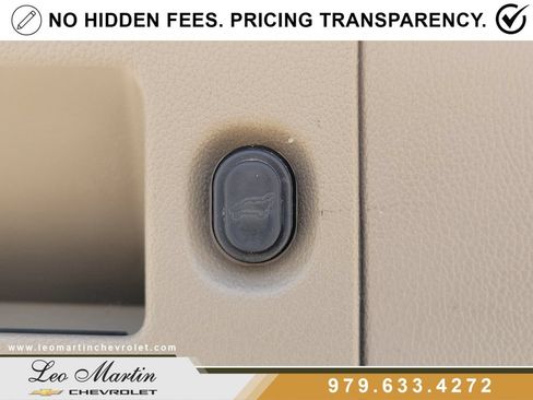 Used 2017 Chevrolet Suburban Premier RWD image 9