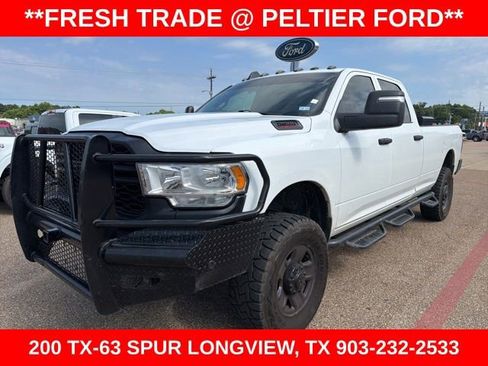 Used 2024 RAM 2500 Tradesman w/ Chrome Appearance Group AWD/4WD image 3
